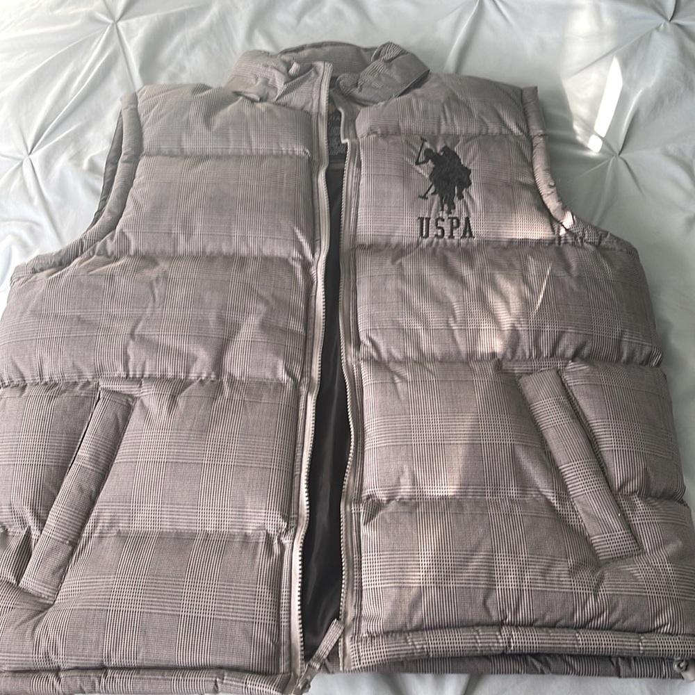Brand new men’s Polo Vest